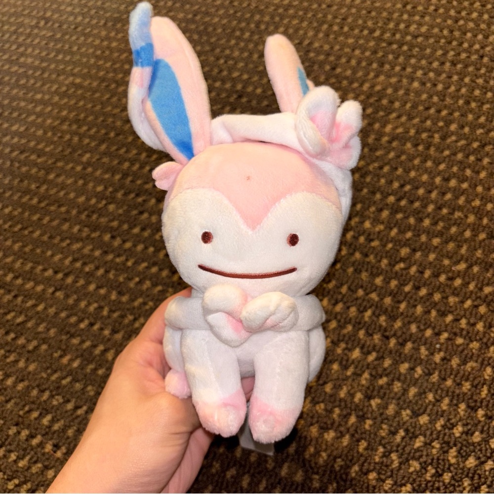 Extremely Rare SYLVEON Transform Ditto Plush Pokemon Center Japan 2019